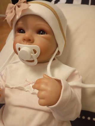 Bebé Reborn con Chupete y Biberón