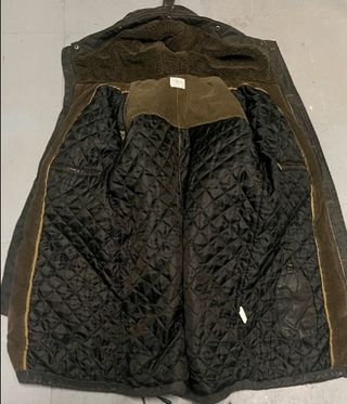 Chaqueta Essentiels verde con capucha