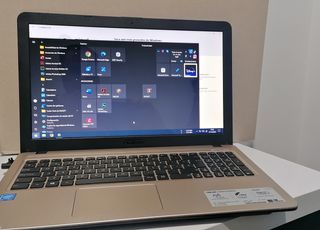 Ordenador portátil ASUS x540S