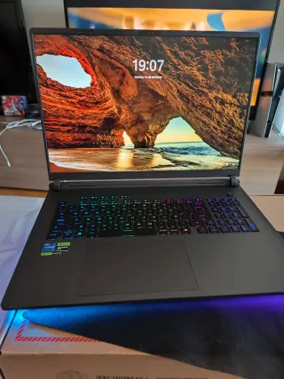 Portátil Asus G815J 18 16GB RAM 1TB SSD