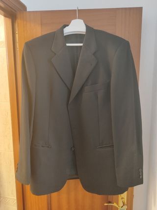 Chaquetas de traje varias marcas.