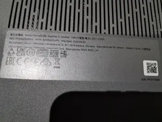 Ordenador portátil Lenovo gris