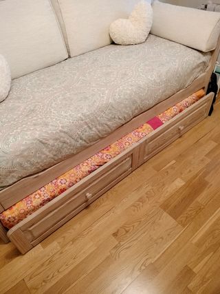 Letto matrimoniale in legno di pino massiccio da 1,90