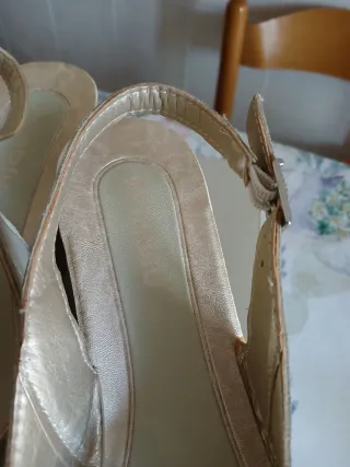 Sandali Zeppa Beige e Oro Donna