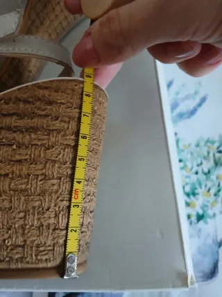 Sandali Zeppa Beige e Oro Donna