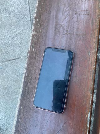 iPhone 11 rosso
