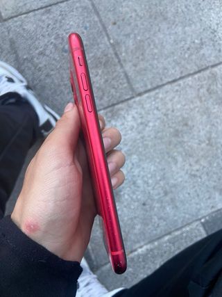 iPhone 11 rosso