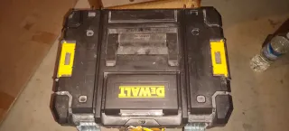Taladro DCD999 + Atornillador de impacto DCF650