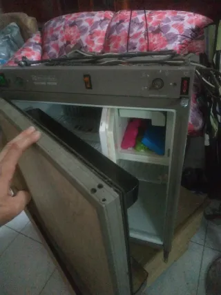 Nevera Trivalente Autocaravana
