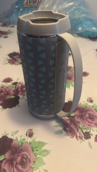Altavoz Bluetooth Portátil Casi Nuevo