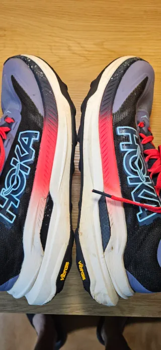 Zapatilla Trail Hoka Azul/Rojo