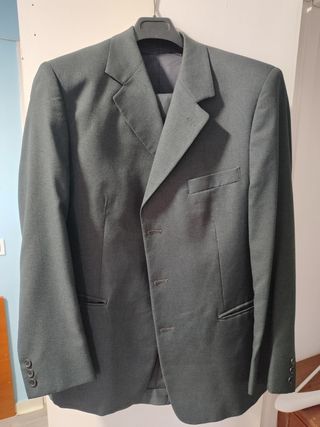 Traje Chaqueta completo con Chalequillo.