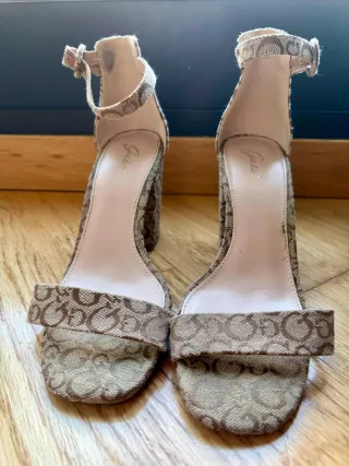 Sandalias Guess Talla 38