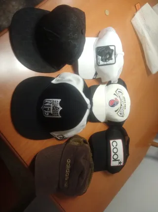Gorras diferentes