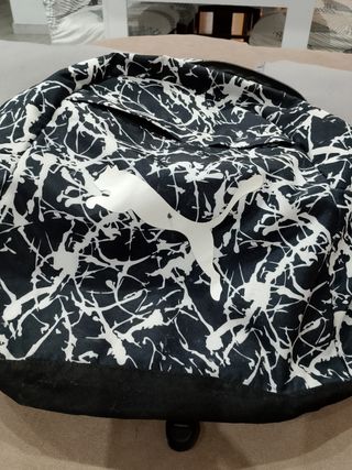 Mochila Puma Negra y Blanca