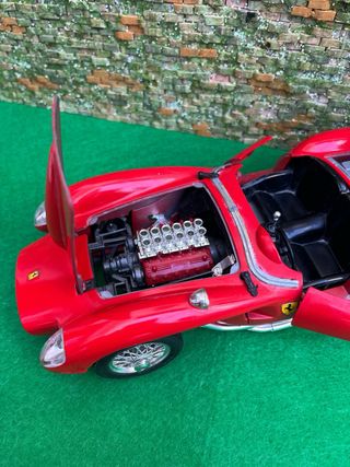 Ferrari 250 TR 1:18 Burago