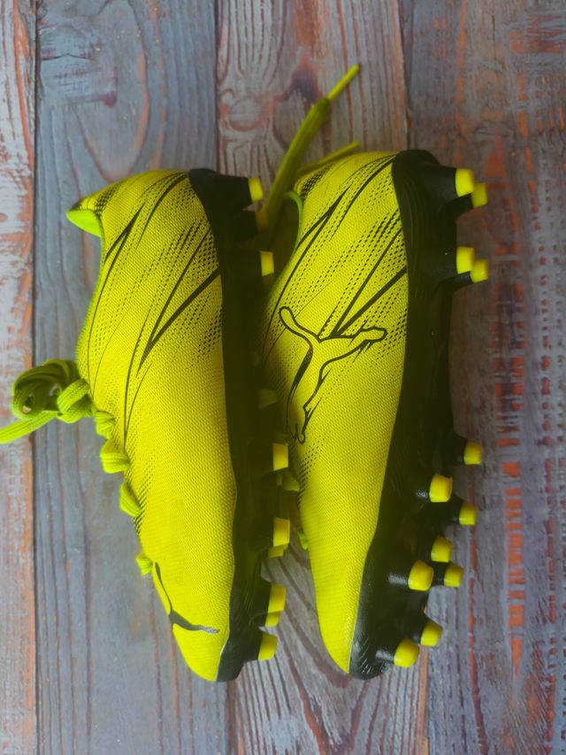 Zapatillas fútbol Puma multitacos niño talla 28