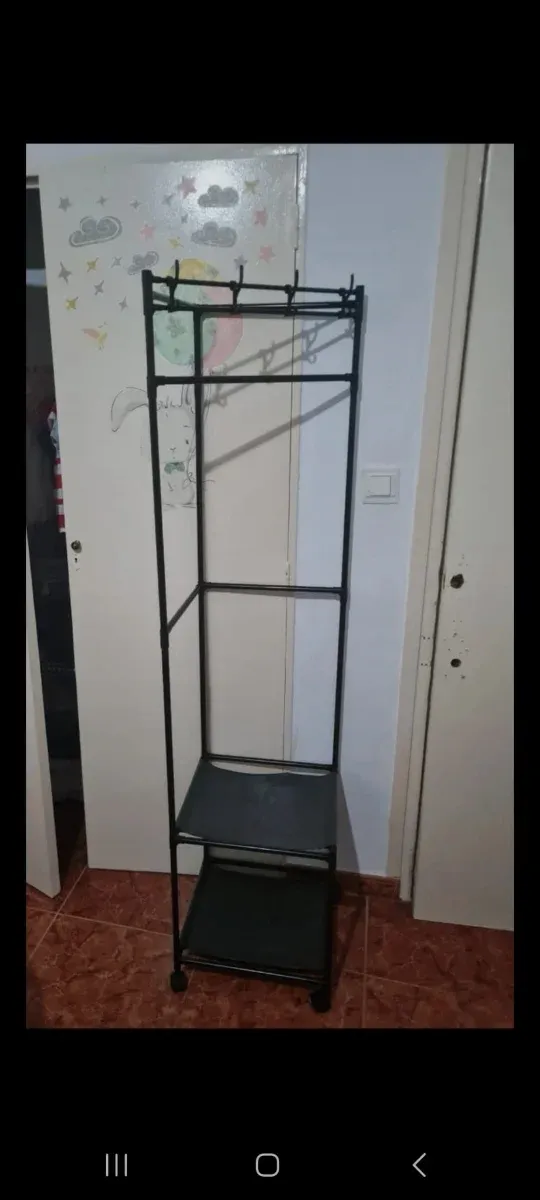 Perchero Estantería Metálico con Ruedas