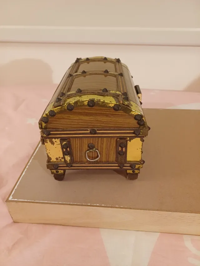 Joyero Cofre Antiguo con Música