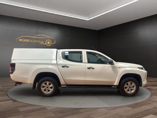 Mitsubishi L200 Mitsubishi L200 D/C 220 DI-D M-Pro Auto