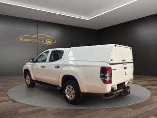 Mitsubishi L200 Mitsubishi L200 D/C 220 DI-D M-Pro Auto