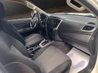 Mitsubishi L200 Mitsubishi L200 D/C 220 DI-D M-Pro Auto