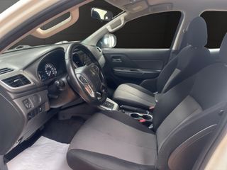 Mitsubishi L200 Mitsubishi L200 D/C 220 DI-D M-Pro Auto