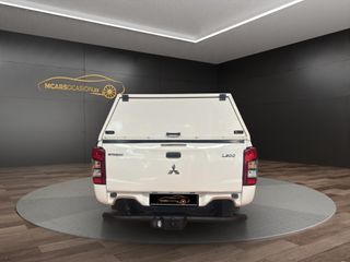 Mitsubishi L200 Mitsubishi L200 D/C 220 DI-D M-Pro Auto