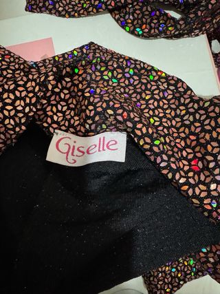 Traje brillante americana y short