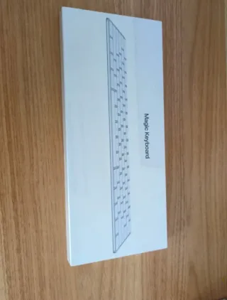 Teclado Apple Magic Bluetooth QWERTZ a estrenar 