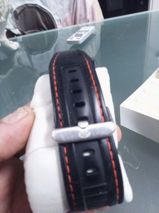 Reloj Marea Negro y Naranja