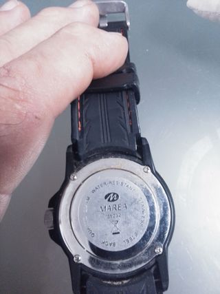 Reloj Marea Negro y Naranja