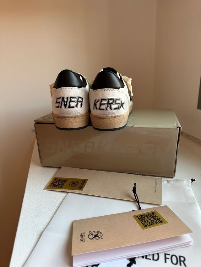Golden Goose Ball Star Sneakers Blancas y Negras