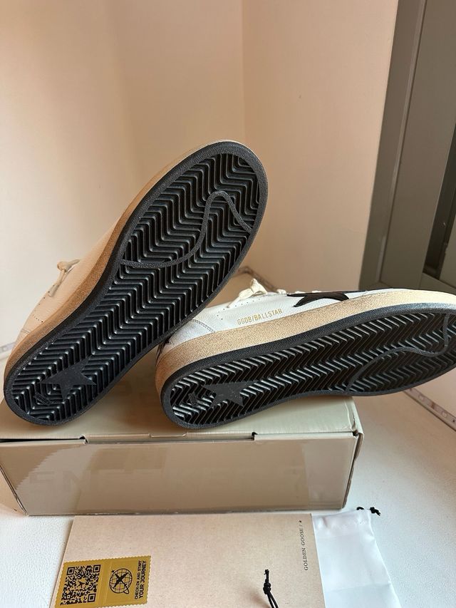 Golden Goose Ball Star Sneakers Blancas y Negras