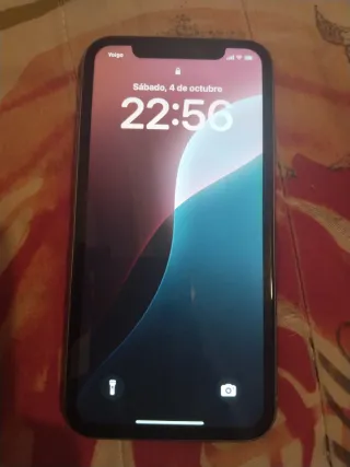 iPhone 11 Purple è impeccabile senza difetti 
