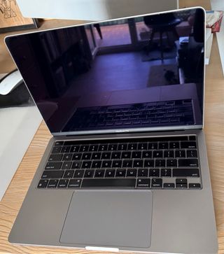 MacBook Pro 13 M1 (2020) - 8GB 256GB SSD Plateado