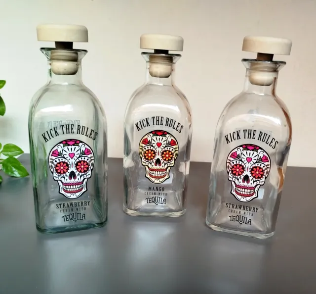 Botella Decoración Kick the Rules Calavera