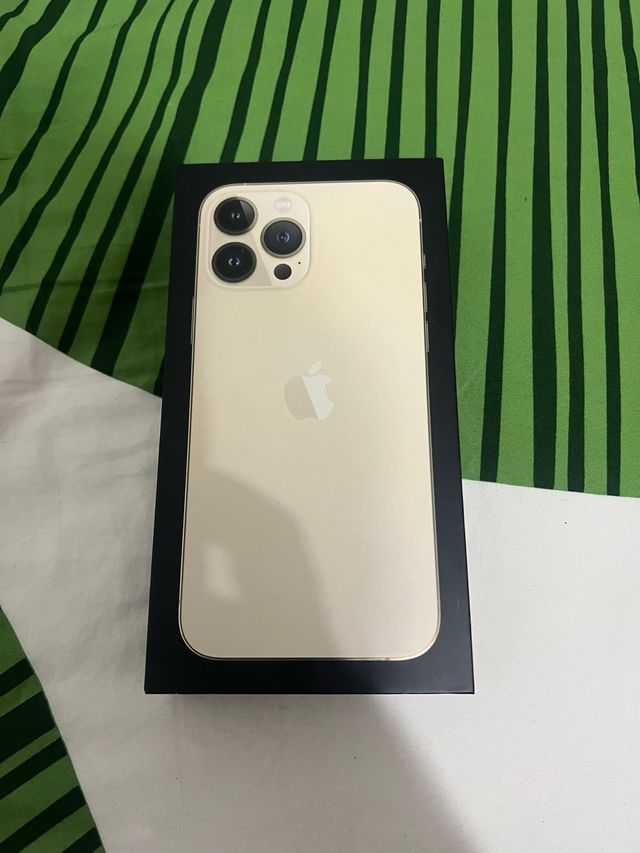 Caja iPhone 13 Pro Max Dorado