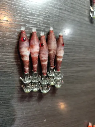Pajaritos para pesca de calamar