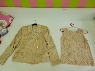 Vestido de fiesta beige encaje Aqua