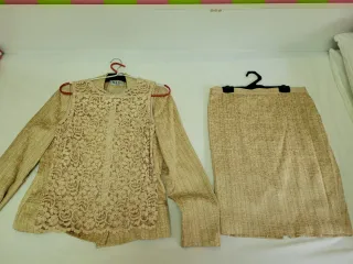 Vestido de fiesta beige encaje Aqua