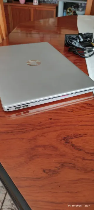 Portátil HP 15s Ryzen 5-5500U 16GB RAM 512GB SSD