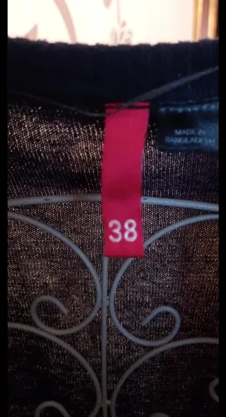 CHAQUETA NEGRA + REGALO CHAQUETA GRIS