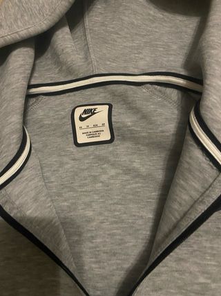 Conjunto Nike Tech Fleece Mujer Talla XS Gris
