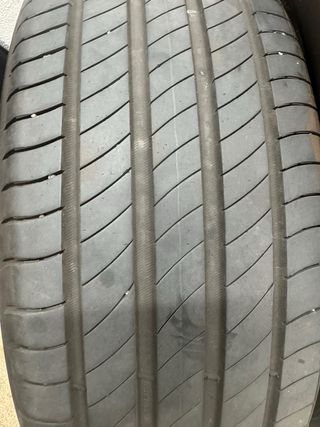 Michelin 215/55 R17 94V Neumáticos