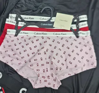 Calvin Klein Boyshorts Mujer Pack 3
Rosa rojo negr