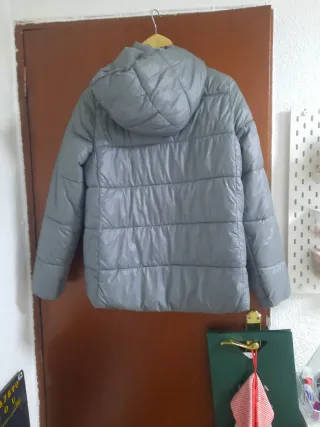 Plumas gris mujer