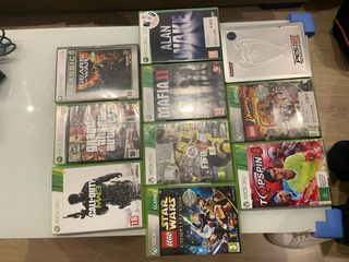 Xbox 360 Negra + 2 mandos + 10 juegos