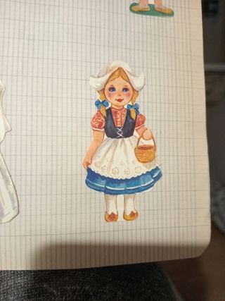 Cromos antiguos de muñecas