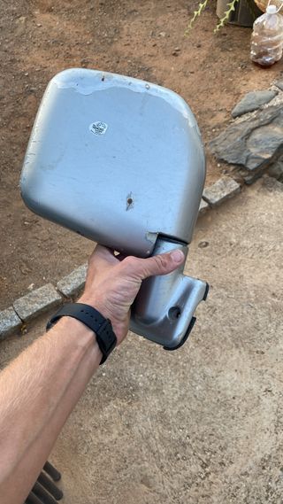 Espejo y maneta maletero